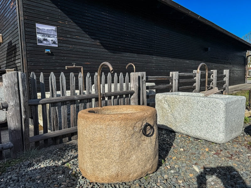 Brunnen granit rund