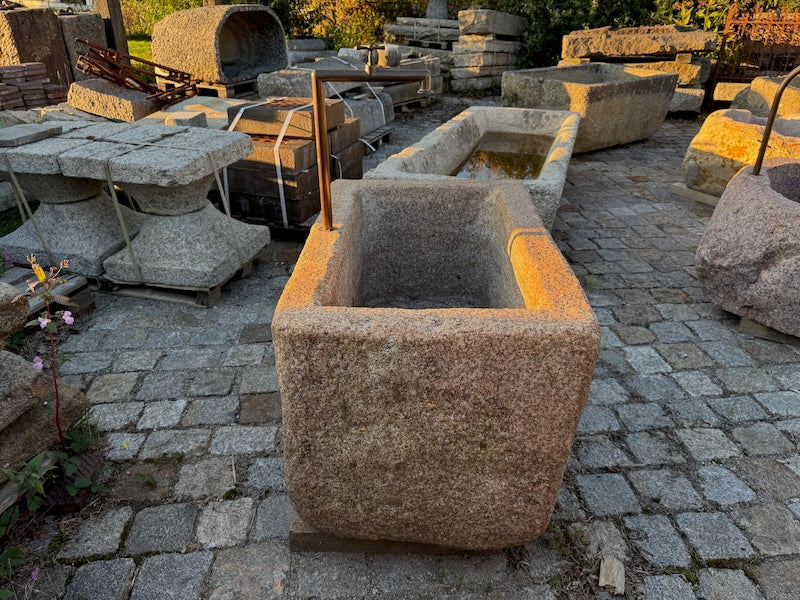 Grander Brunnen rechteckig Stirnseite