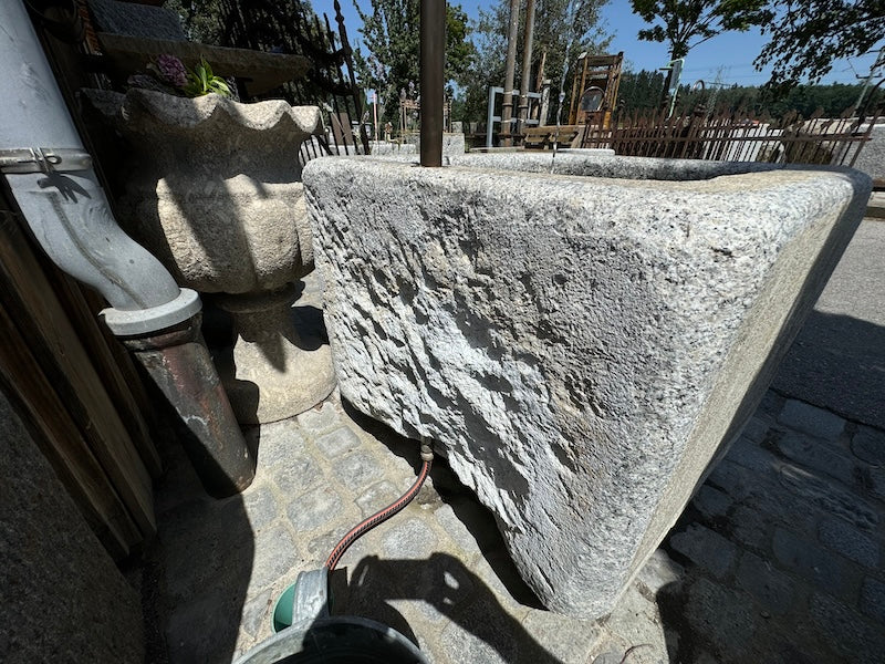 Granitbrunnen quadrat