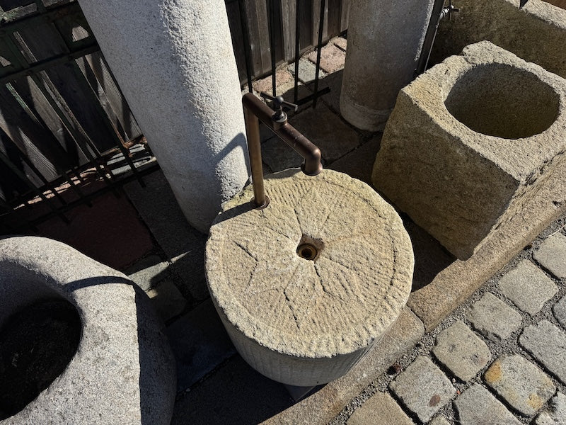 Wasserstelle Garten aus Granit