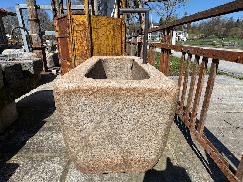 Alter Brunnen klein
