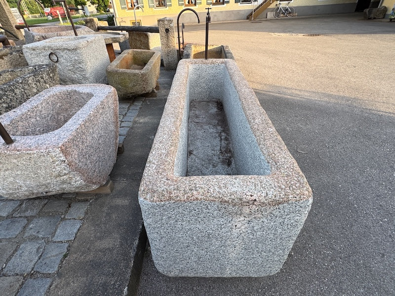Granitbrunnen groß rechteckig Ansicht