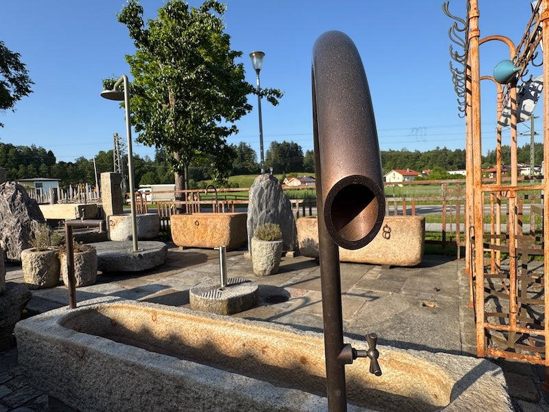 Granitbrunnen rund