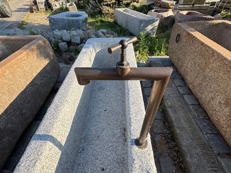Steinbrunnen Granit