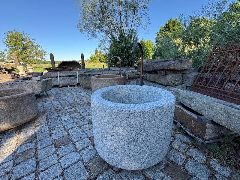 Granitbrunnen Südtirol