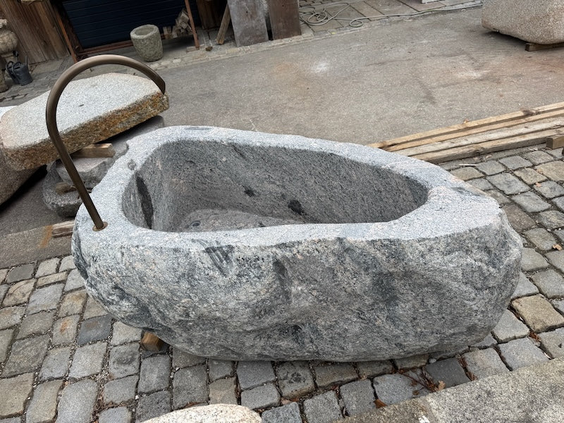 Findlingsbrunnen Österreich