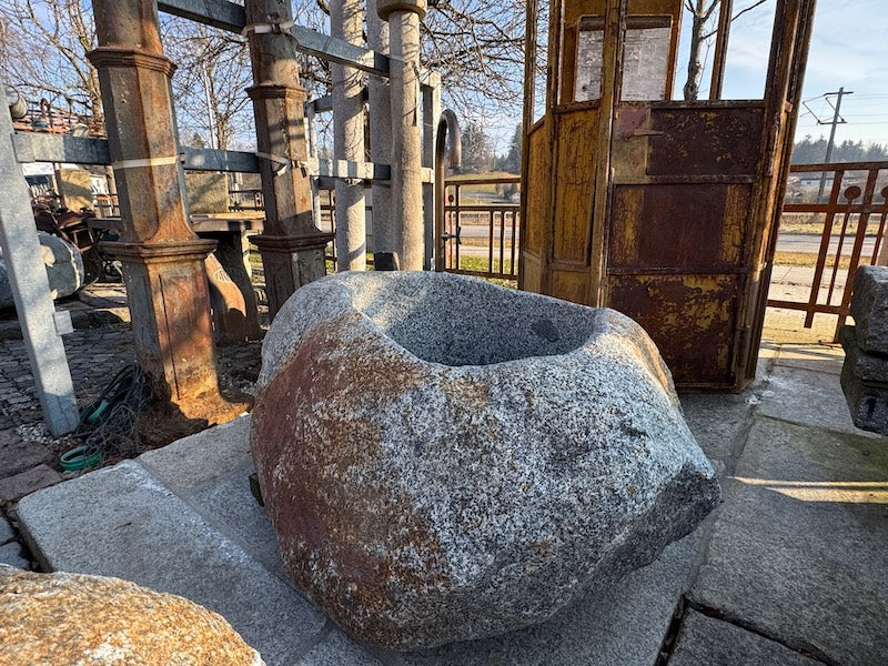 Findlingsbrunnen Oberbayern