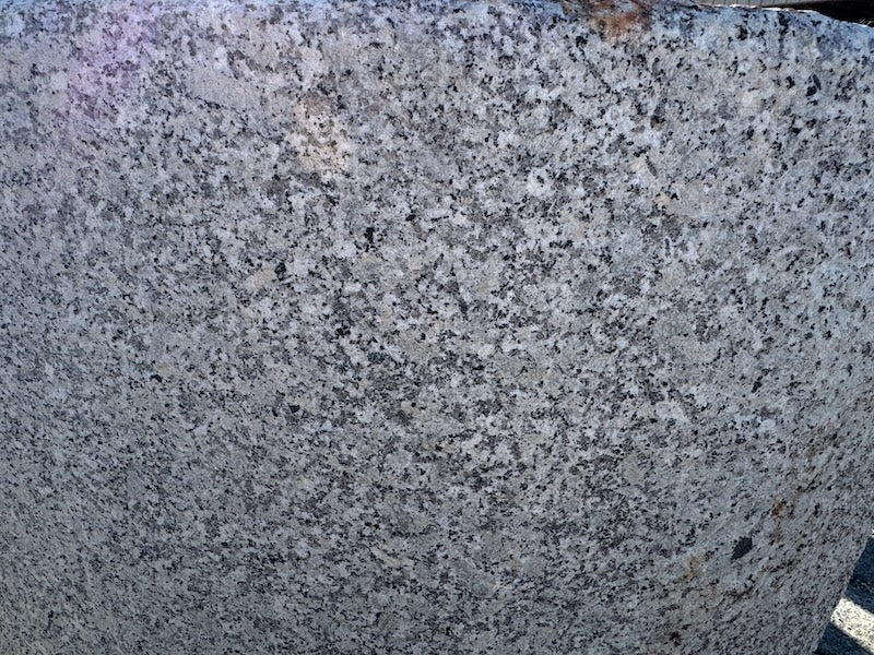 Granitbrunnen Südtirol