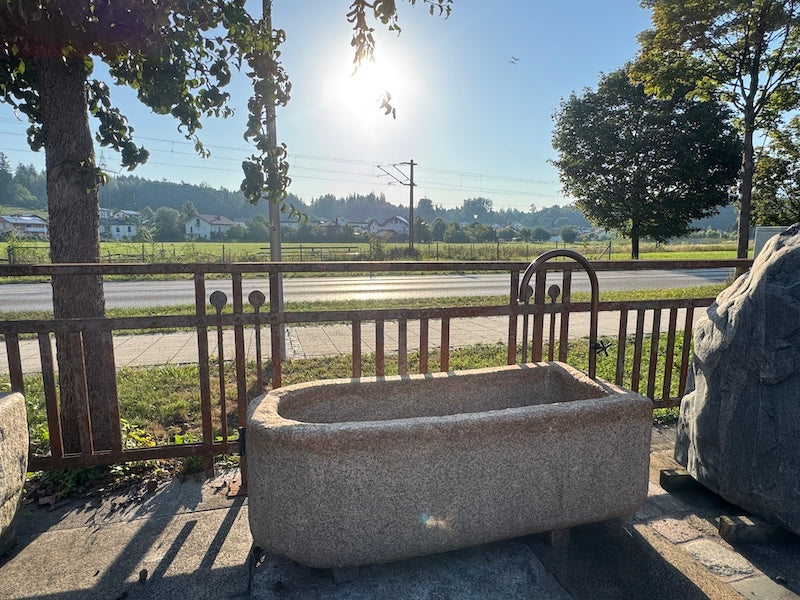 Steinbrunnen Antik