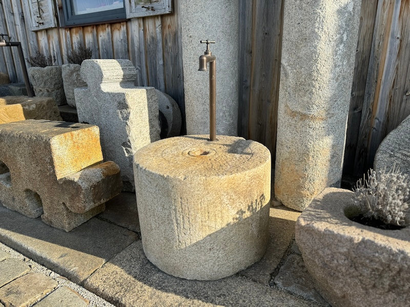 Wasserstelle aus Granit