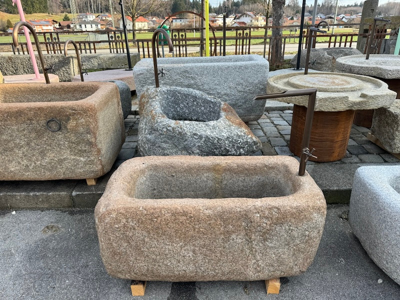 Steinbrunnen aus Bayern