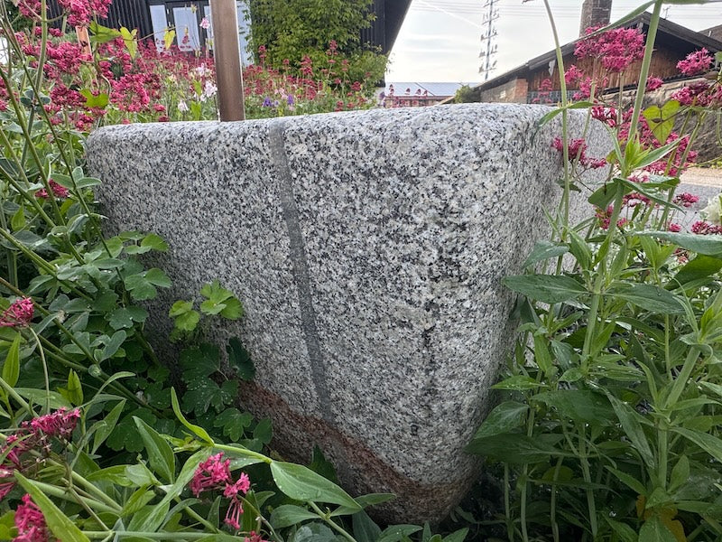 Natursteinbrunnen Granit
