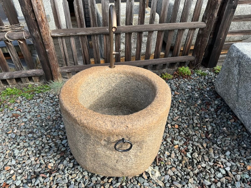 Gartenbrunnen aus Granit