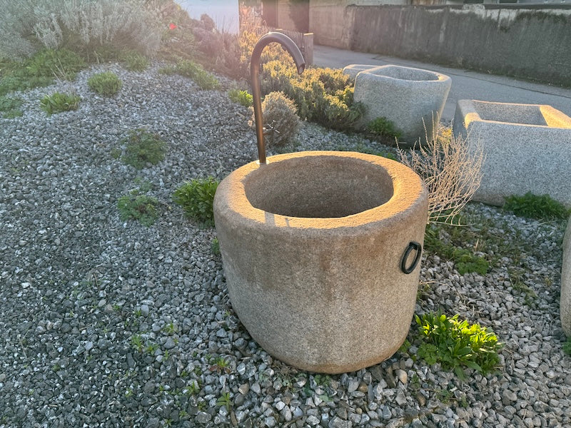 Brunnen Granit
