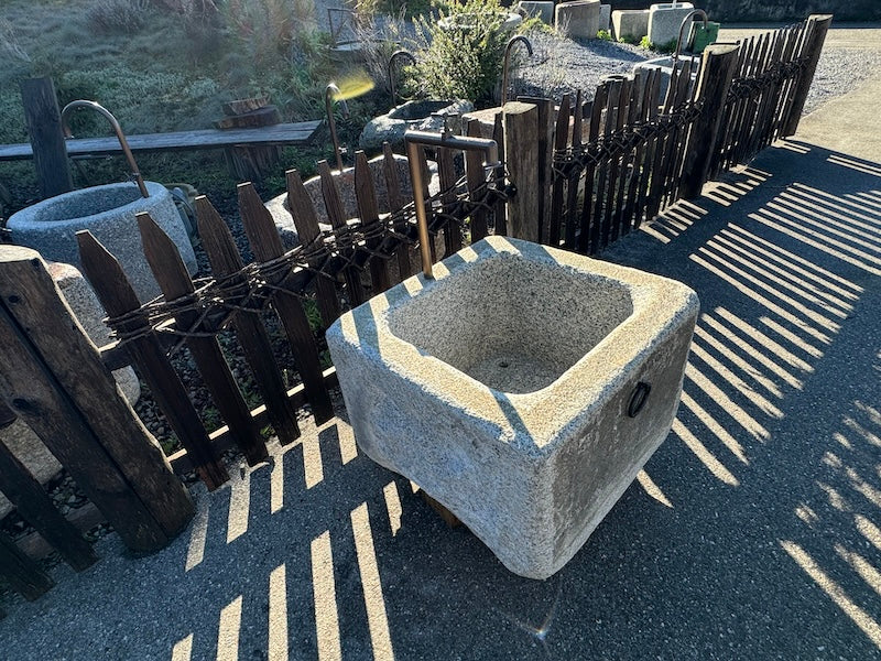 Granitbrunnen Garten quadratisch