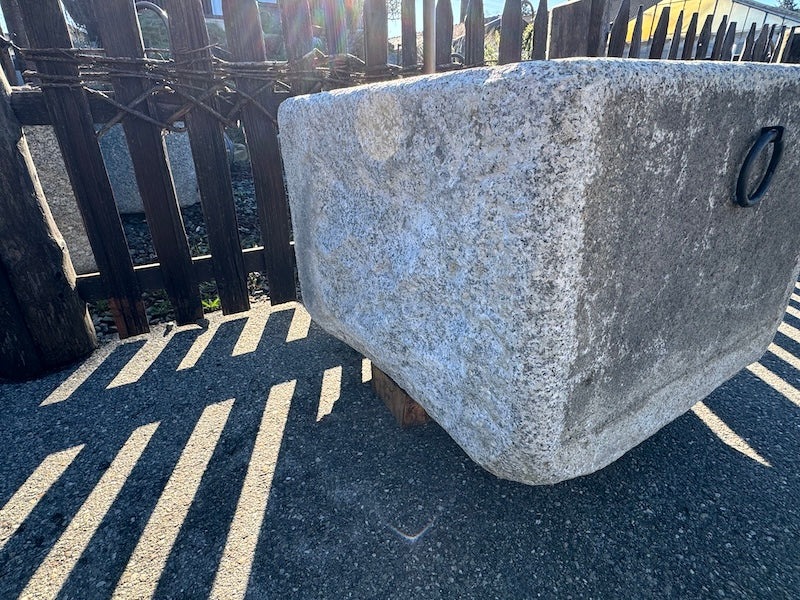 Granitbrunnen Garten quadratisch