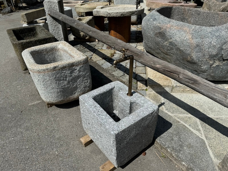 Gartenbrunnen modern detail Einlauf