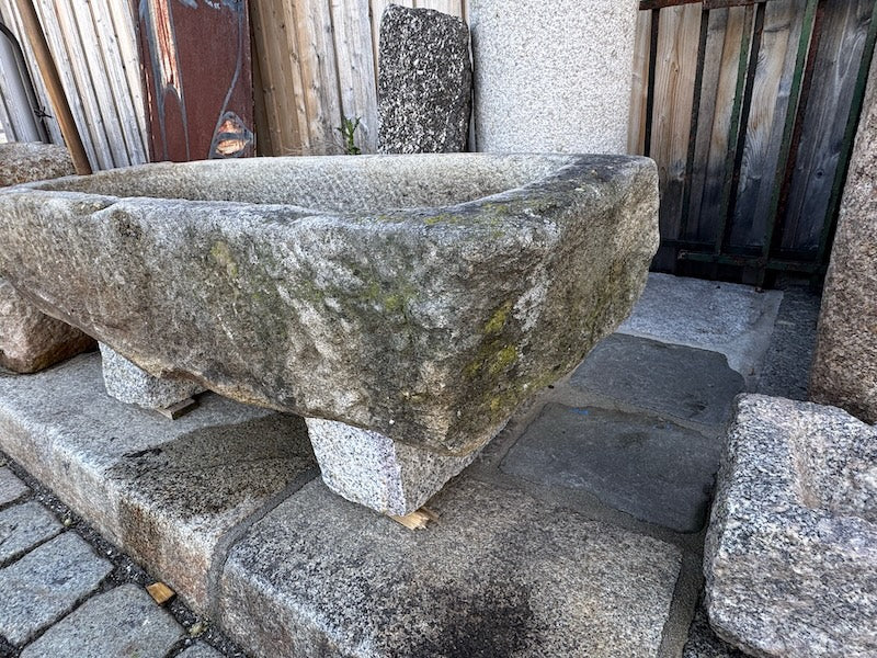 Granit Steintrog alt