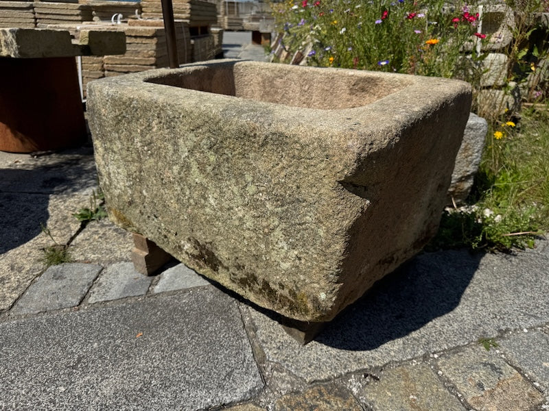 Kleiner Granittrog