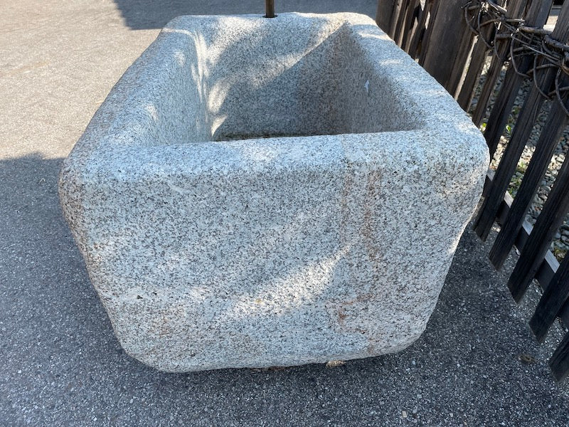 Kleiner Gartenbrunnen