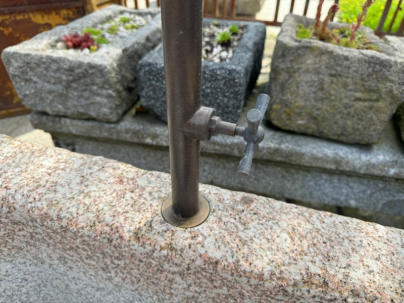 Granitbrunnen Garten Befestigung Wassereinlauf
