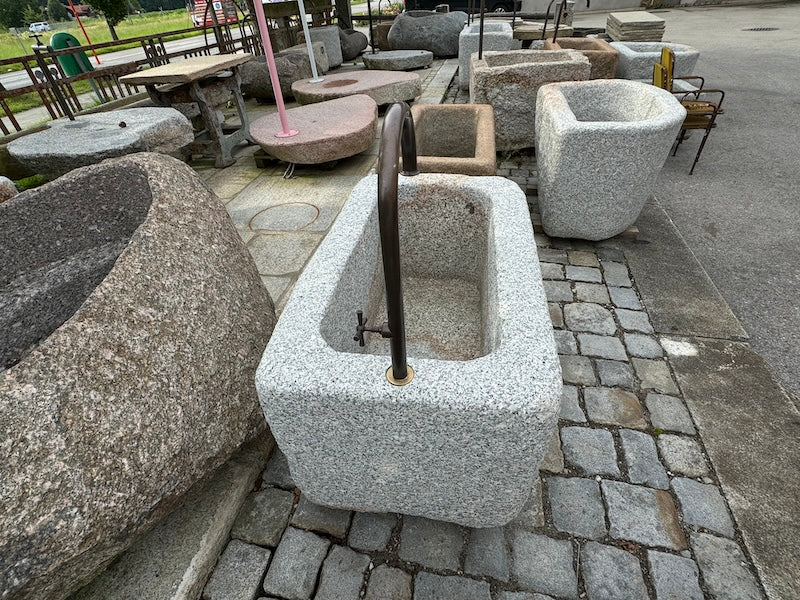 Granitbrunnen rechteck Ansicht