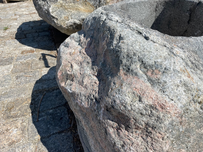 Findlingsbrunnen aus Tirol