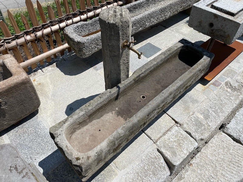 Wasserhahn Wandmontage Garten kombination mit Brunnen