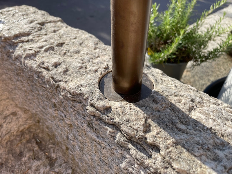 Brunnentrog mit Wassereinlauf