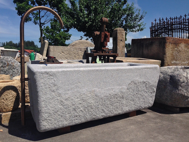 Befestigung für Brunnenwassereinlauf