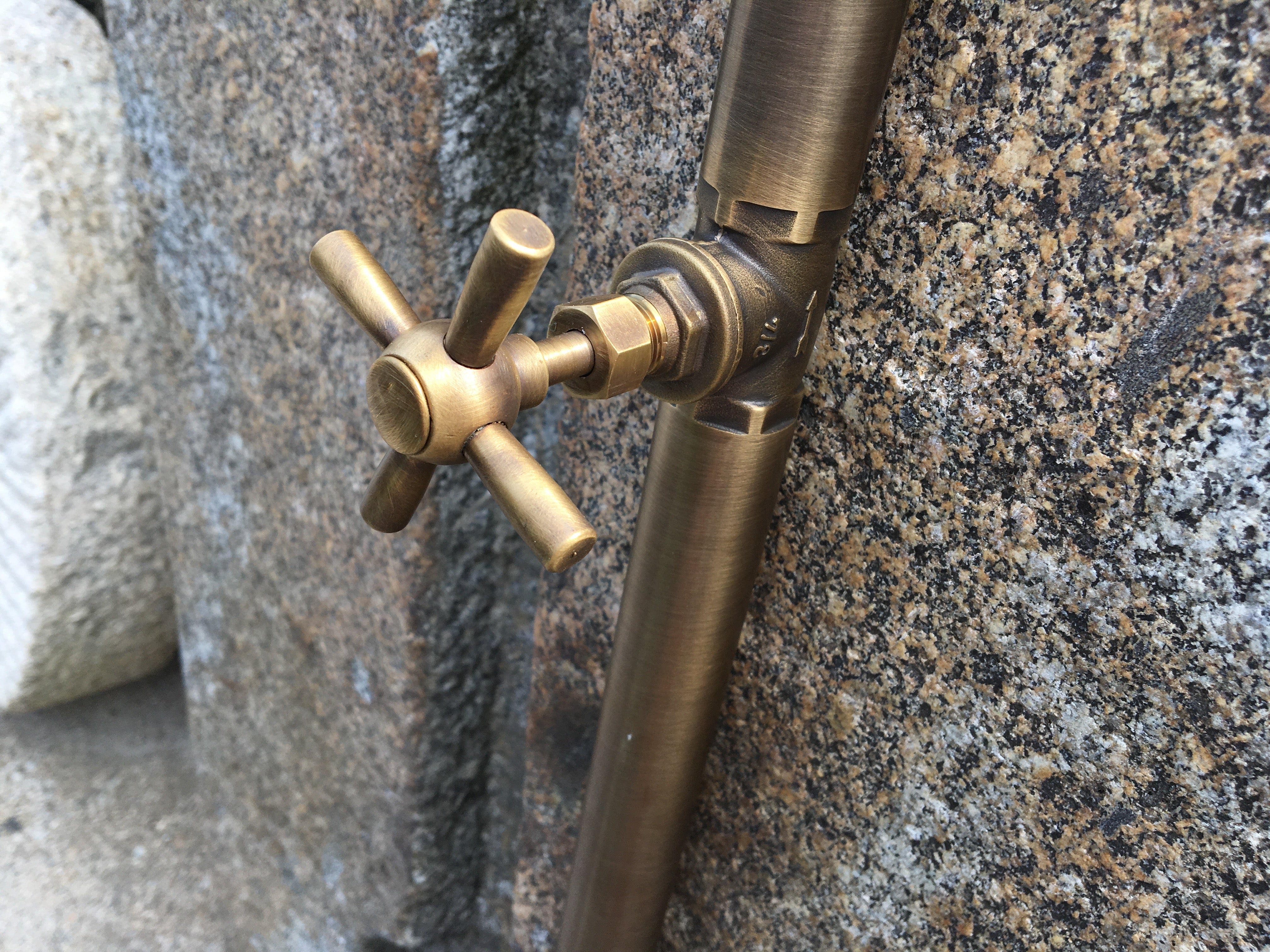 Brunnenwassereinlauf mit Handrad