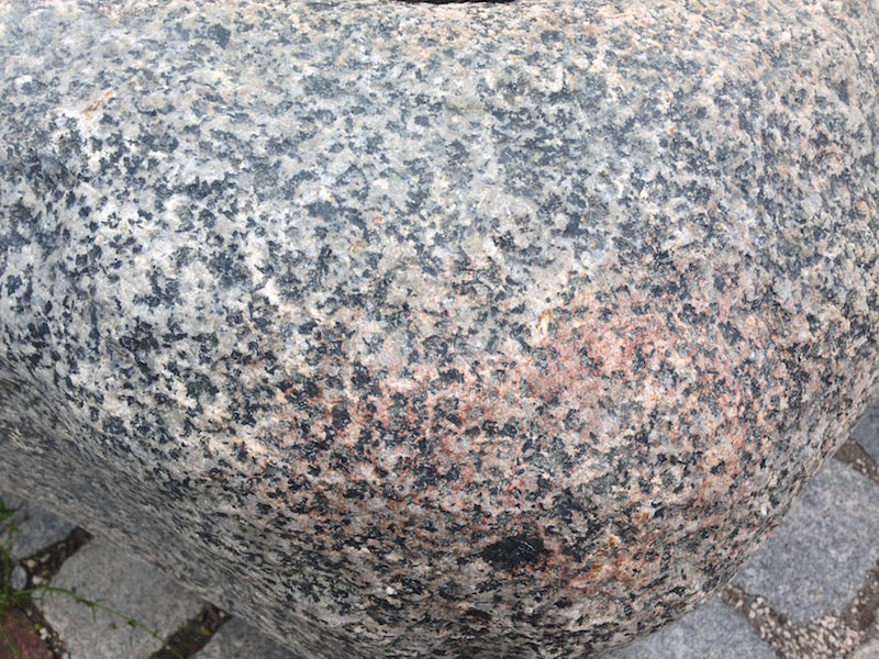 Gartenbrunnen Naturstein Granit