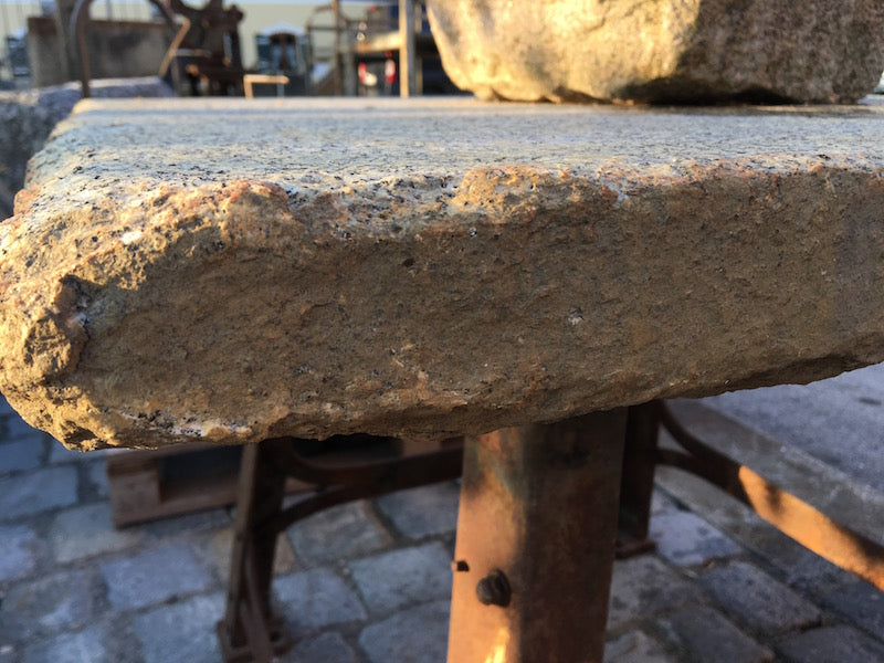 Granittisch Garten Detail Platte