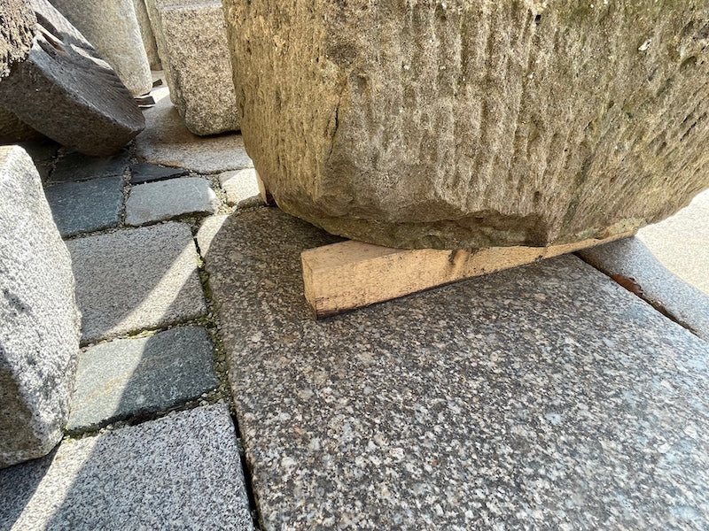 Alter Brunnen aus Sandstein