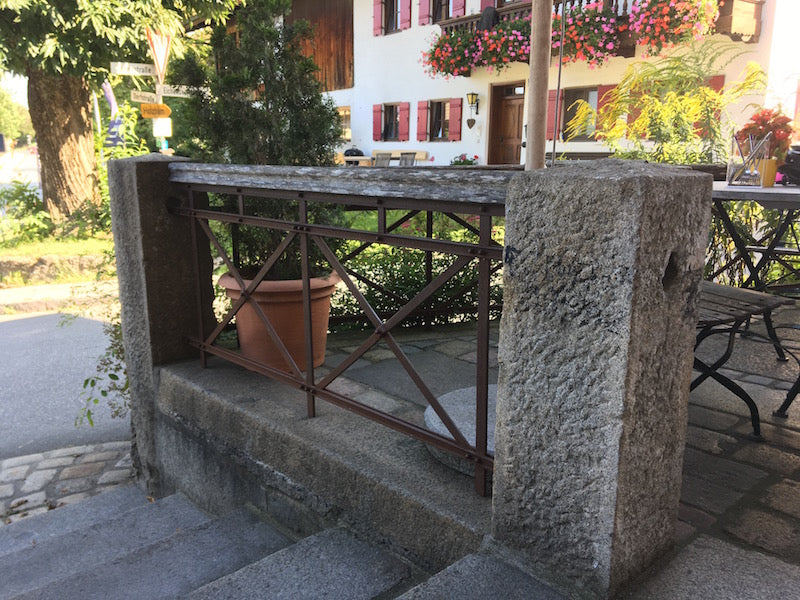 Zaunpfosten aus Granit