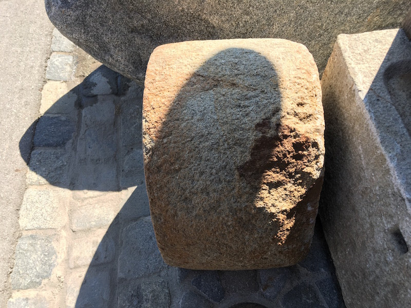 Granit Futterbecken Oberfläche