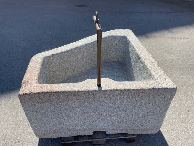 Steinbrunnen für den Garten