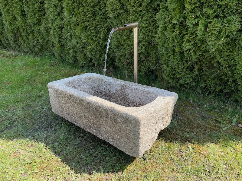 Gartenbrunnen klein aus Granit
