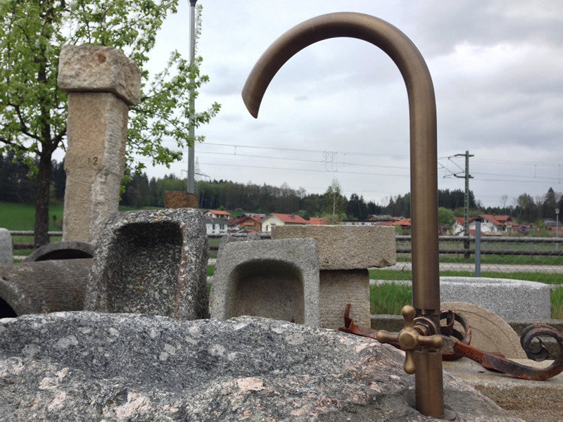Steinbrunnen Wassereinlauf 1 Zoll
