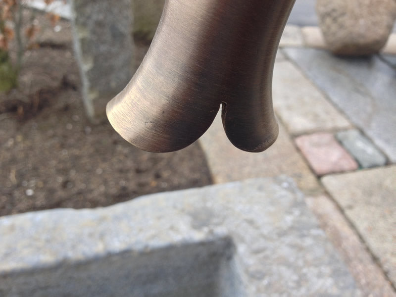 Steinbrunnen Garten Tirol