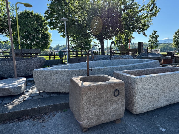 Granitbrunnen quadratisch