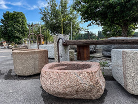Granit Findling Brunnen
