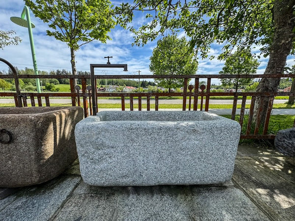 Steinbrunnen Granit
