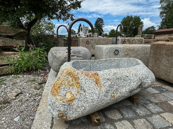 Nordischer Findlingsbrunnen