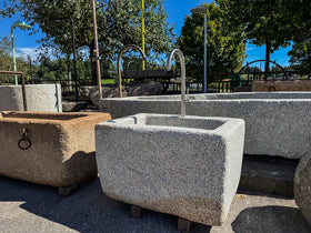 Steinbrunnen outdoor