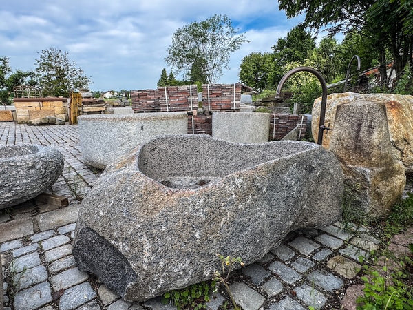 Naturstein Findling mit schöner Patina