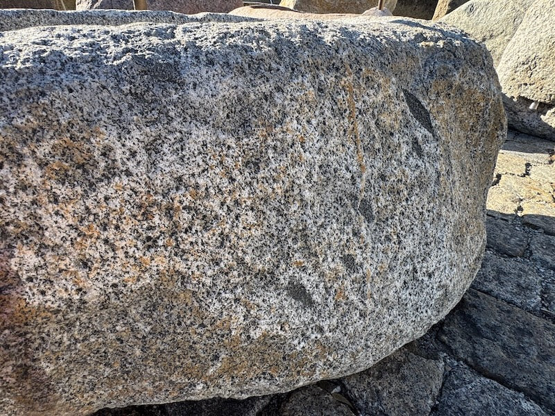 Findlingsbrunnen Größ