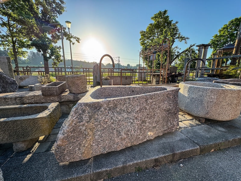 Gartenbrunnen mit Wasserhahn