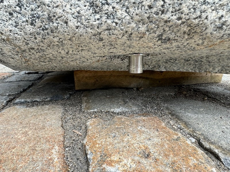 Nordischer Findlingsbrunnen