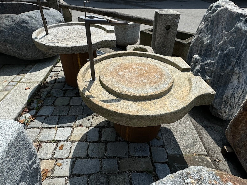 Gartenbrunnen Wasserfall Stein optik